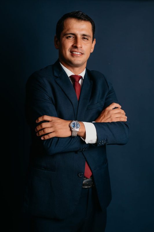 Dr. Julio Espinoza